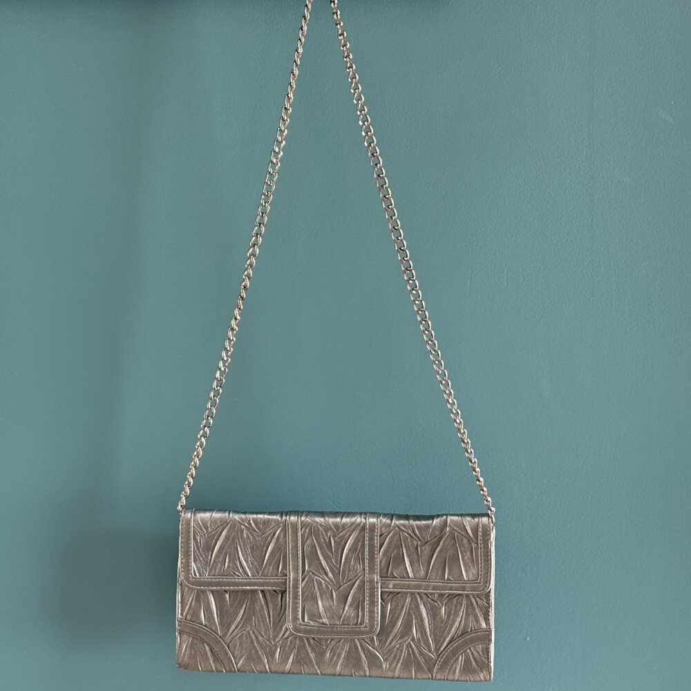 Jessica McClintock Silver Metallic Embossed Clutch/Crossbody Bag | Silver Chain